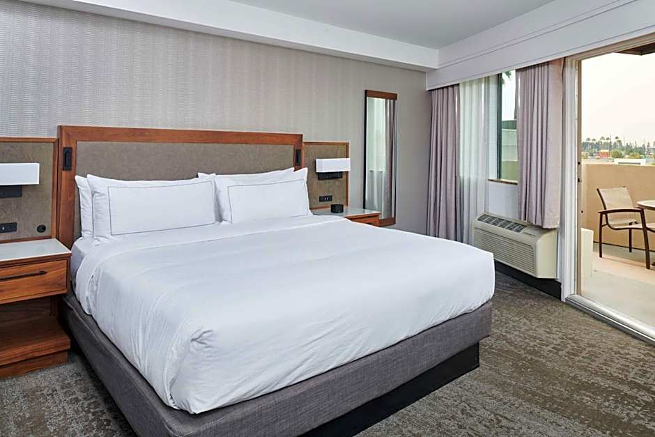 DoubleTree By Hilton Fullerton