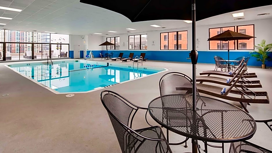 Best Western River North Hotel