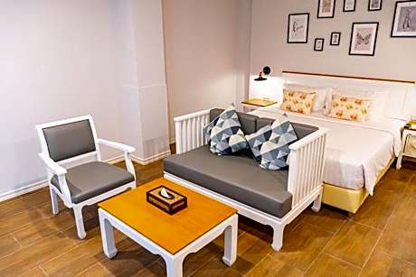 Deluxe Double Studio