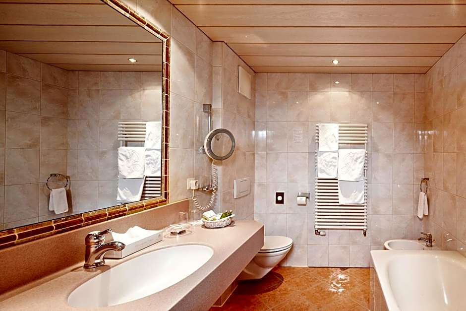 Hotel Berghof Crystal Spa & Sports