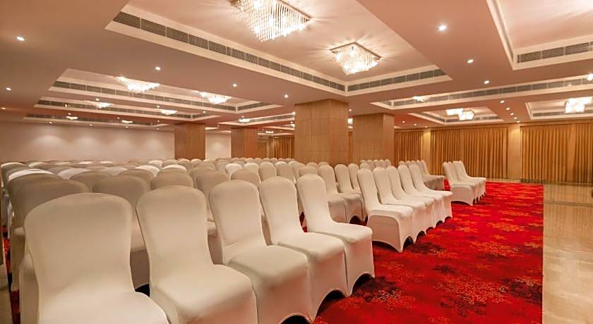 Red Fox by Lemon Tree Hotels, Dehradun