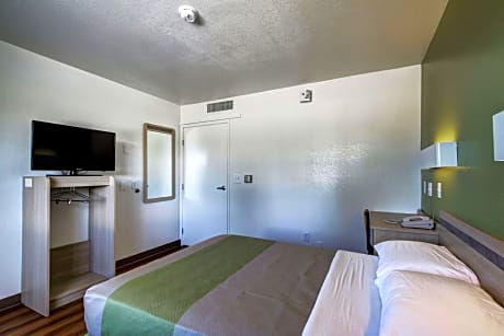Double Room - Disability Access - Roll In Shower