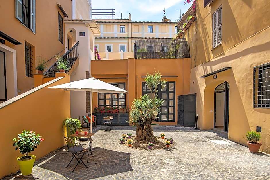 Navona Essence Hotel
