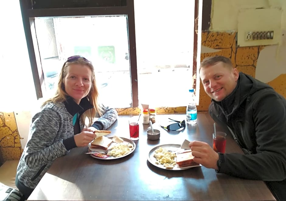 Hotel Raj Bed & Breakfast