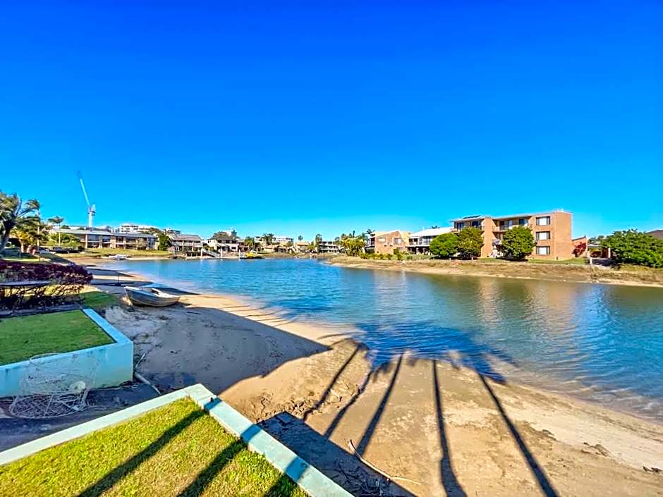 Waterfront Serenity - Steps from Mooloolaba Beach