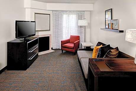 Two Bedroom Suite with Fireplace - No Pets Allowed