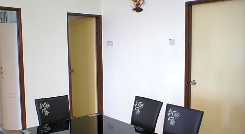 Cameron Pasar Malam Apartment @ Crown Imperial Court