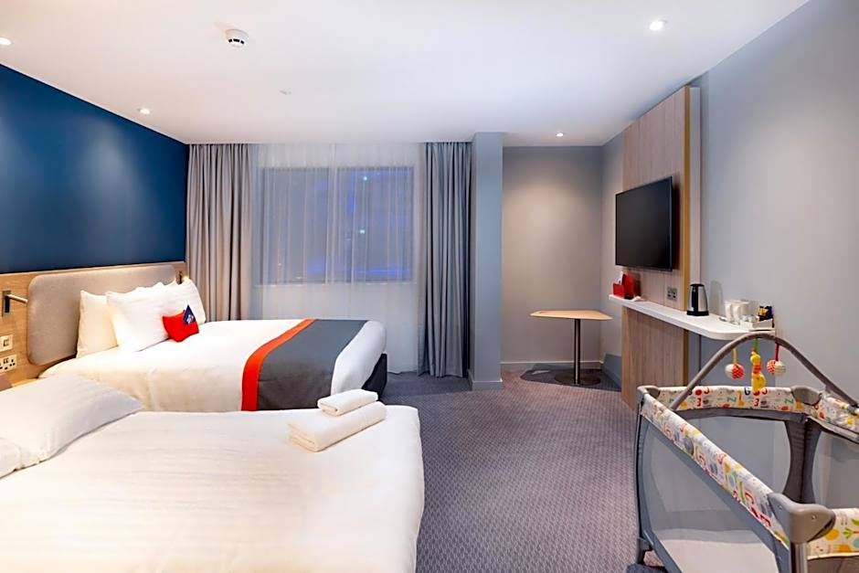 Holiday Inn Express - London Heathrow T4 By IHG