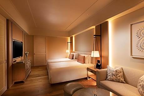 Premier Ocean Front Twin