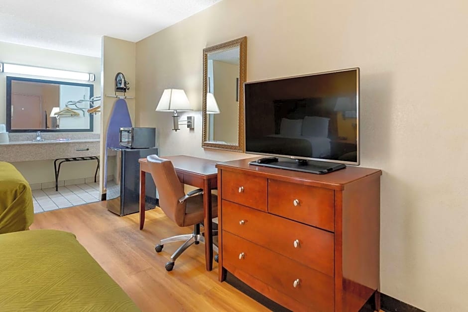 Americas Best Value Inn Laurel