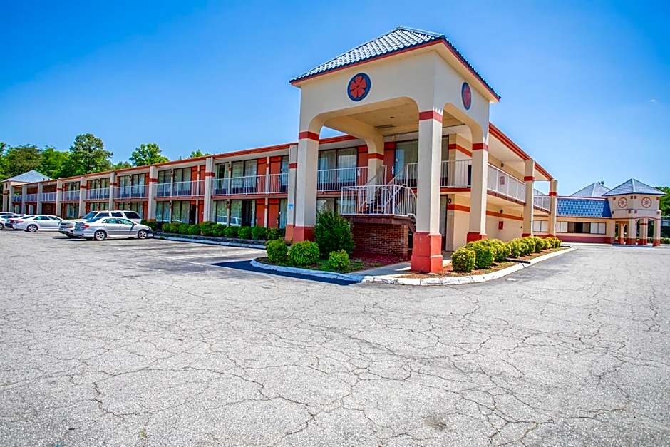 OYO hotel Greensboro east I 40