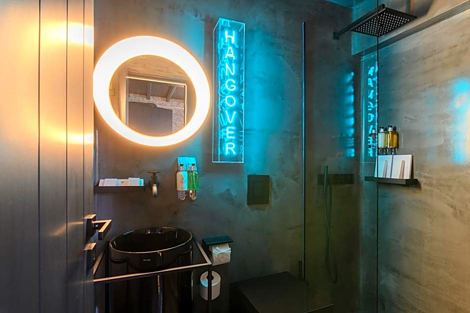 She Mykonos Boutique Hotel