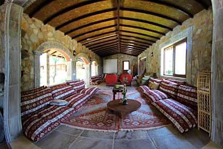 6-Bed Mixed Dormitory Room