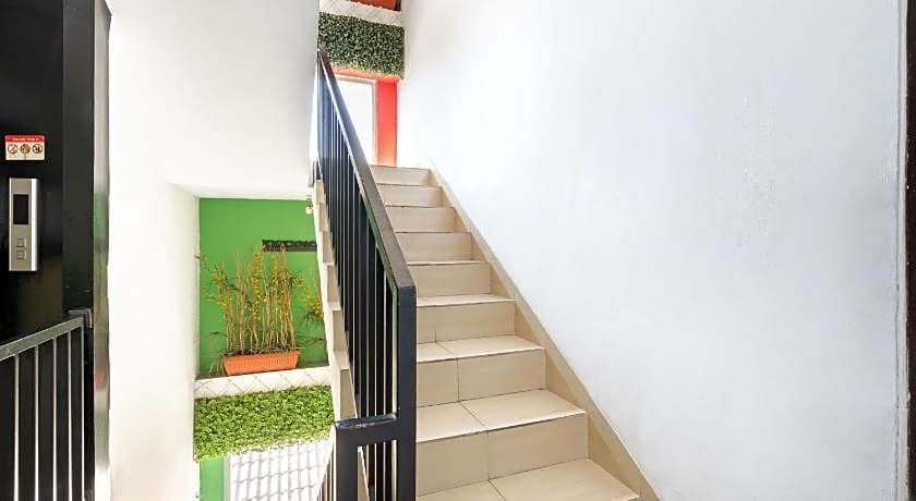 Flagship 91863 Metro House