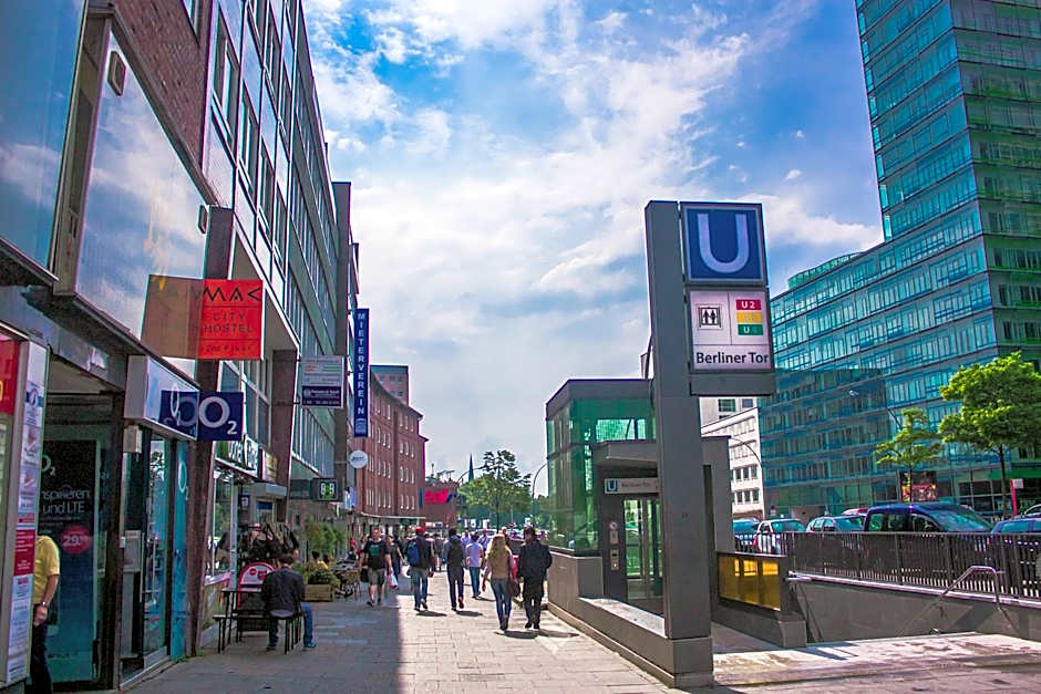MAC City Hostel