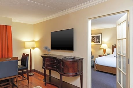 Junior King Suite with Seating Area