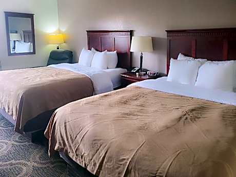 2 Double Beds Nonsmoking
