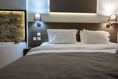 Deluxe Double Room with Spa Bath