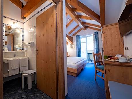 Double or Twin Room with Balcony