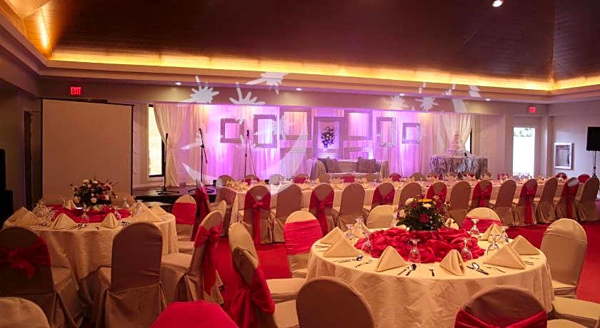 Pinnacle Hotel And Suites