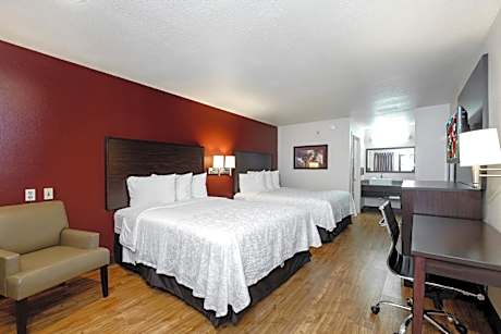 Deluxe Queen Room with Two Queen Beds Smoke Free