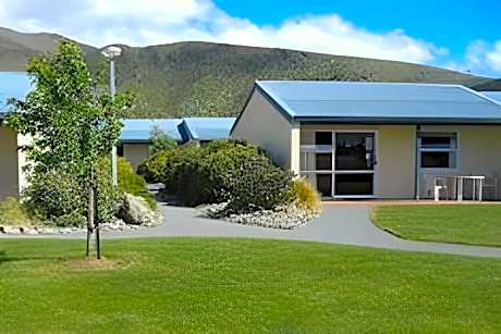 2 Bedroom Unit(2 Queen Beds and 1 Twin Bed)