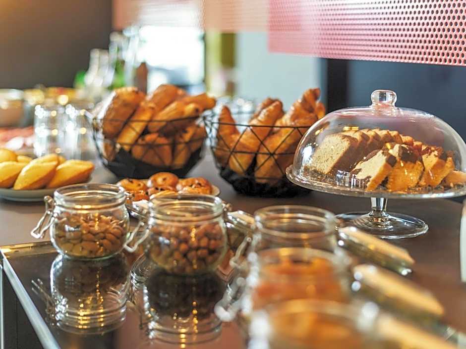 ibis Styles Lyon Meyzieu Arena Stadium