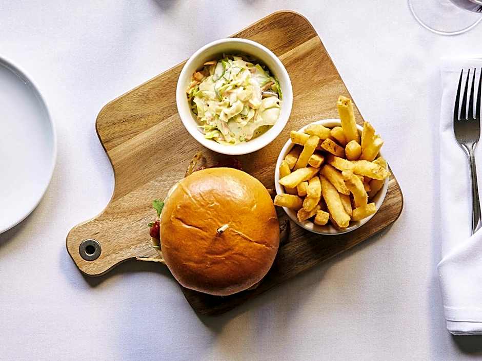 Mercure Newbury West Grange Hotel