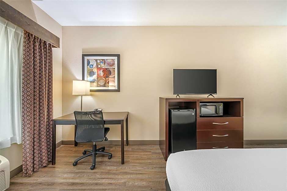 Best Western Plus Eastgate Inn & Suites