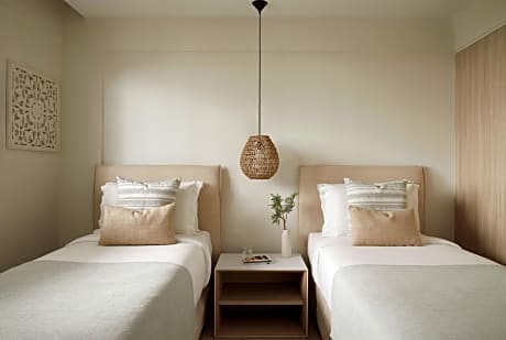 One-Bedroom Suite Inland View