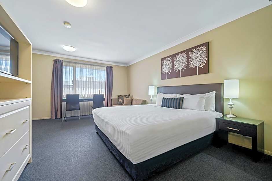 Ambassador On Ruthven