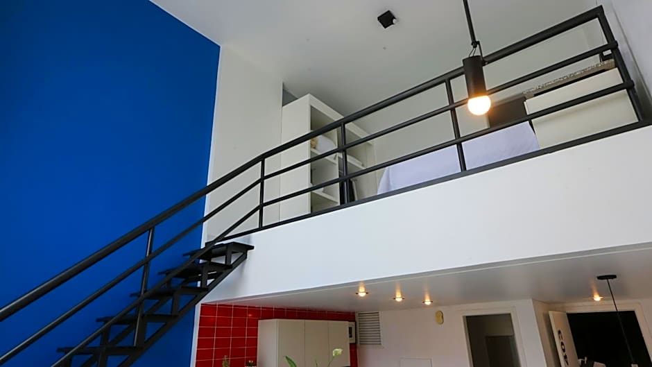 Bristol Metropolitan Flat