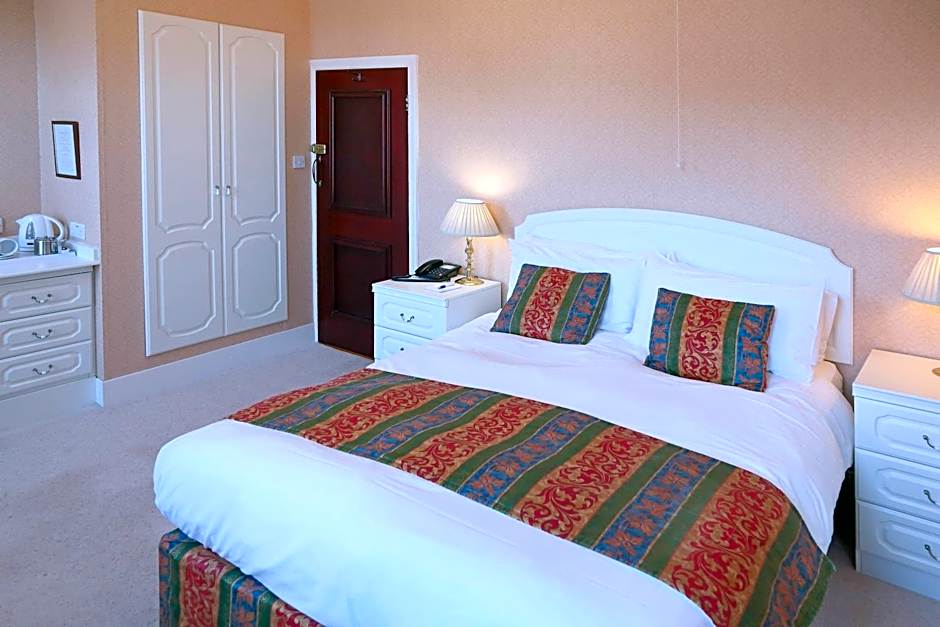 Saxonville Hotel