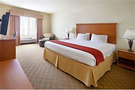 Holiday Inn Express Hotel & Suites Zapata By IHG