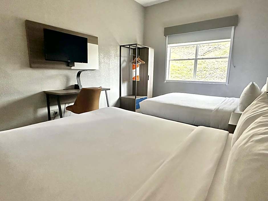 Comfort Inn & Suites Cartersville - Emerson Lake Point