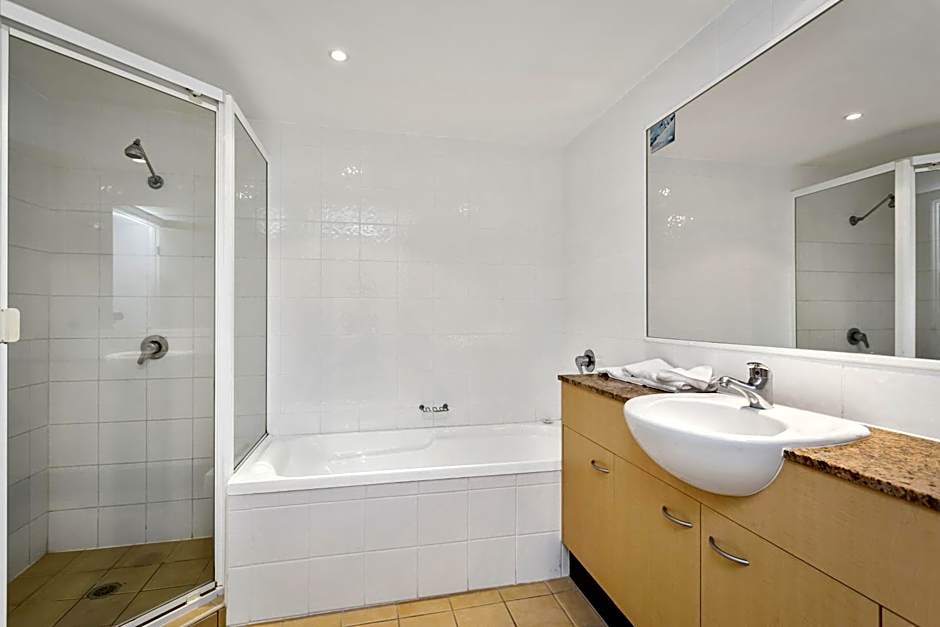 Kirra Beach Apartments