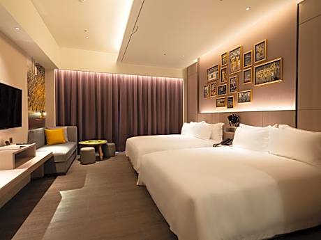 Snoopy-themed Family Room