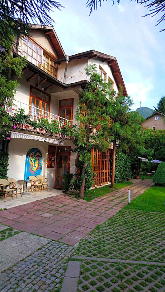 Park Hotel Amfora -Free Parking