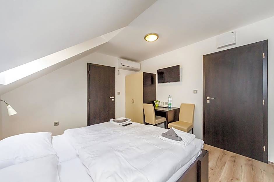 Nová Hospoda - Hotel & Restaurant