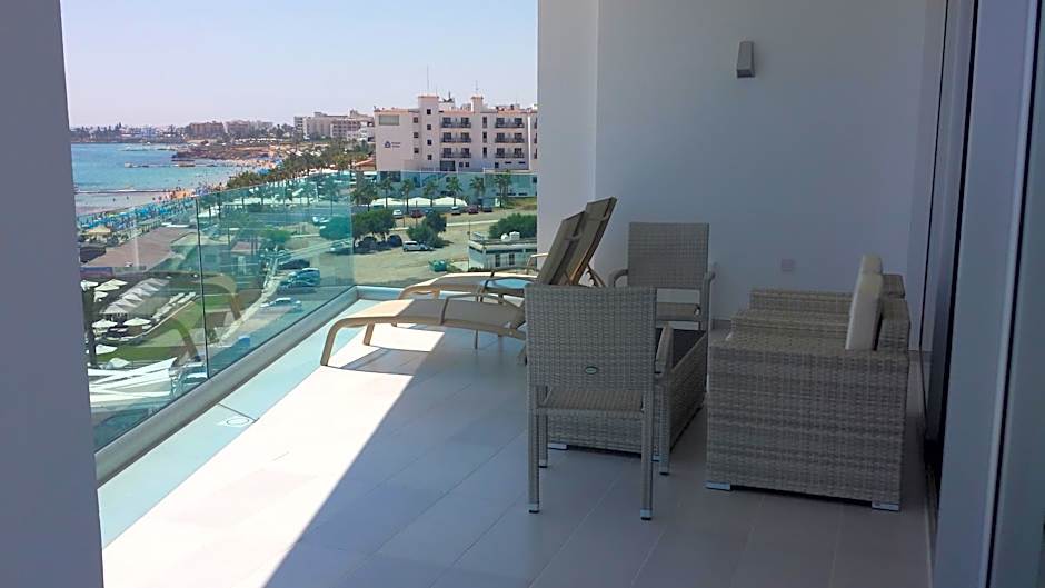 Vrissaki Beach Hotel