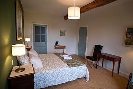 Deluxe Double or Twin Room with Mountain View