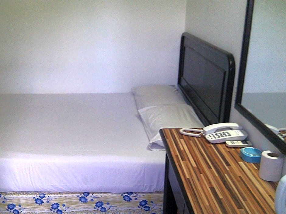 Wah May Hotel
