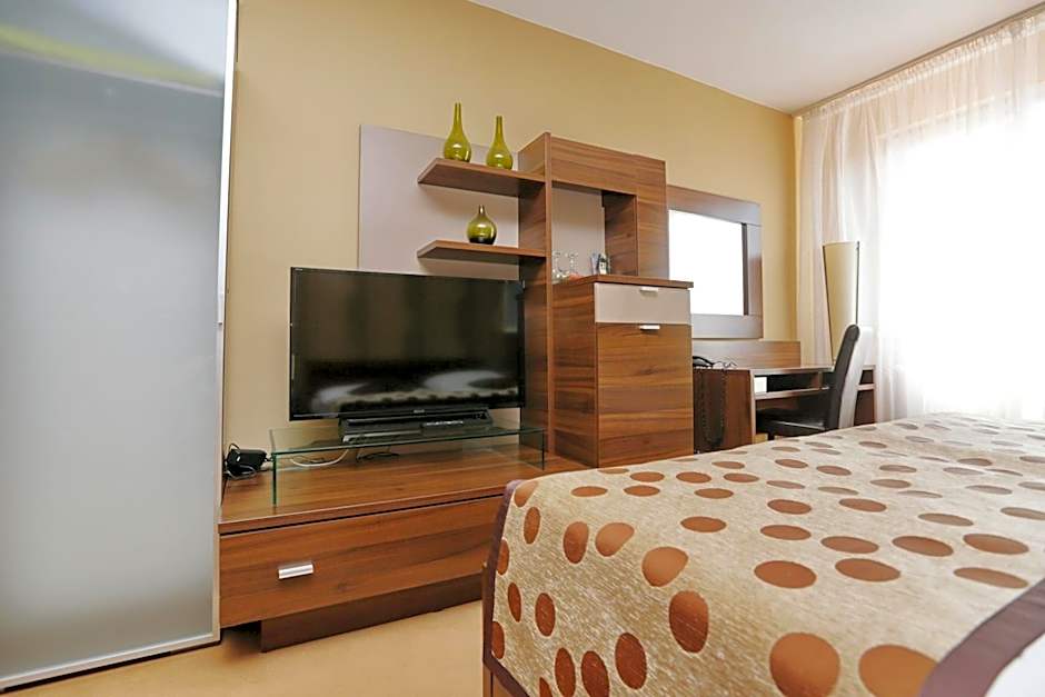 City Hotel Nitra with free parking