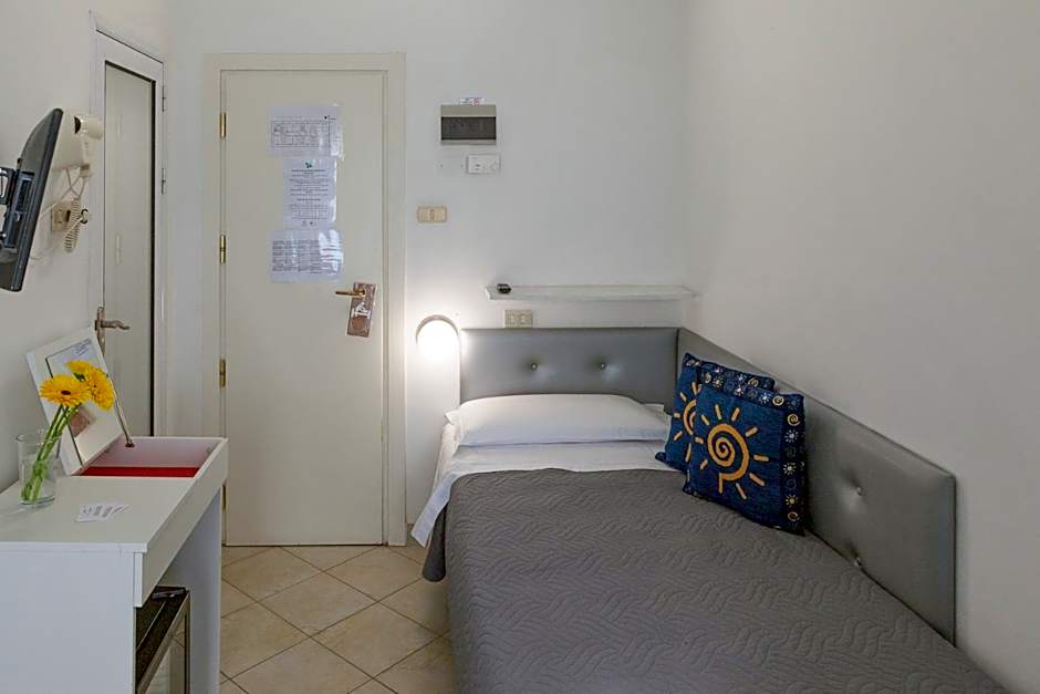 MoMo Seaview Hotel