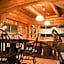 Canadian Loghouse Inn AzuminoYujin