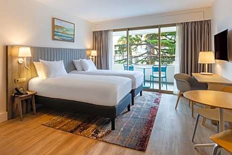 Twin Studio with Balcony