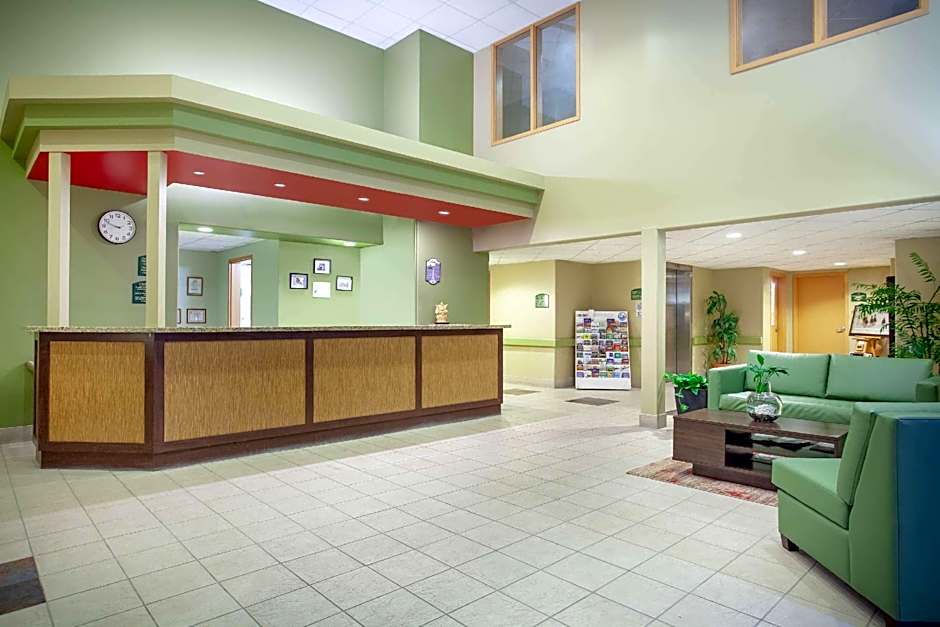 Super 8 by Wyndham Midland