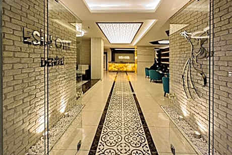 Esin Hotel