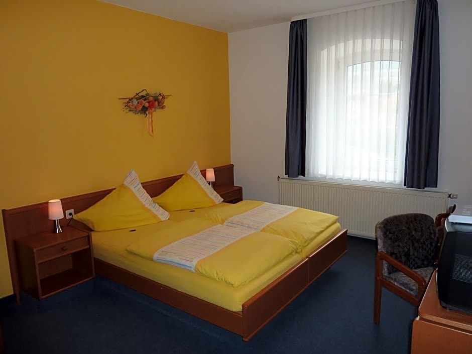 Kyffhäuserhotel "Goldene Aue"