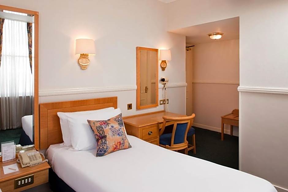 Berjaya Eden Park London Hotel